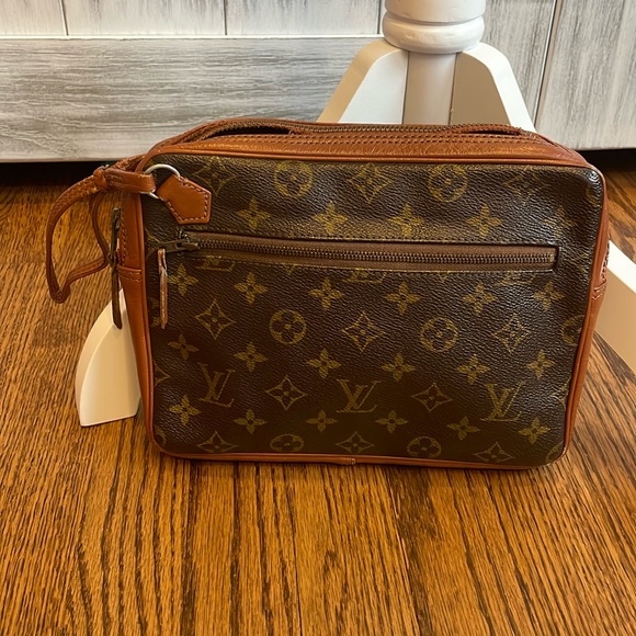 Louis Vuitton Handbags - Vintage Louis Vuitton Clutch Wrislet